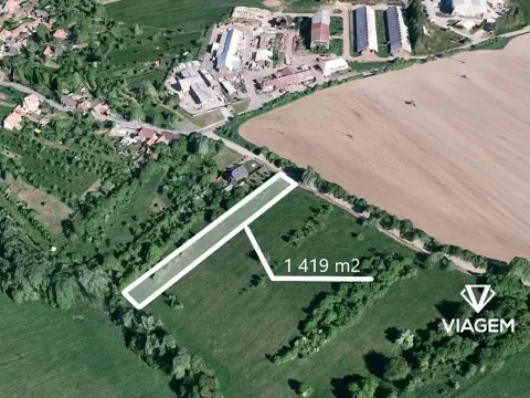 Prodej podílu zahrady, Dobrkovice, 886 m2