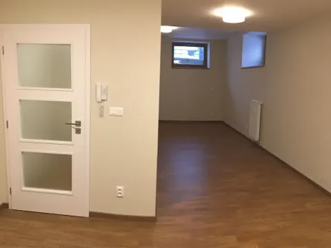 Pronájem bytu 1+kk, Praha - Kunratice, K Borovíčku, 38 m2