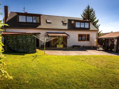 Prodej rodinného domu, Černá v Pošumaví, 210 m2