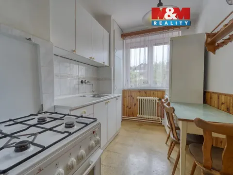 Prodej bytu 3+1, Strážov, 75 m2