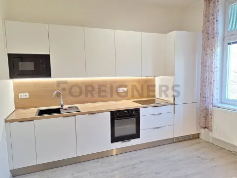 Pronájem bytu 2+kk, Olomouc, Dobrovského, 46 m2