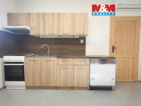 Pronájem bytu 2+kk, Otrokovice - Kvítkovice, tř. Osvobození, 63 m2