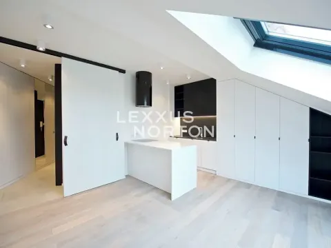 Pronájem bytu 1+kk, Praha - Vinohrady, náměstí Jiřího z Poděbrad, 39 m2