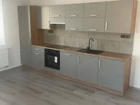 Dražba bytu 4+kk, Broumov, Husova, 98 m2