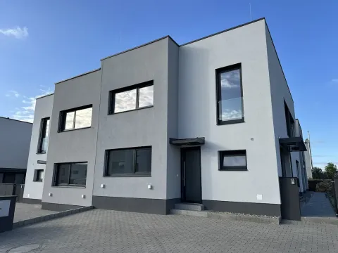 Pronájem bytu 3+kk, Mladá Boleslav - Chrást, 73 m2
