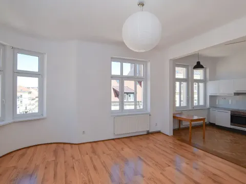 Pronájem bytu 2+kk, Praha - Košíře, Brožíkova, 65 m2