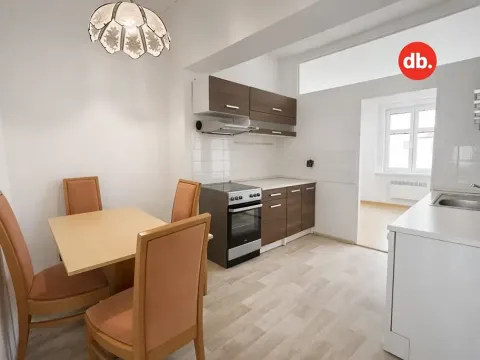 Prodej bytu 2+1, Karlovy Vary, Sokolovská, 77 m2
