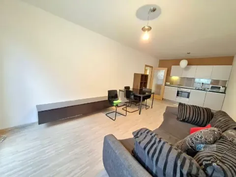 Pronájem bytu 2+kk, Praha - Vysočany, Kabešova, 53 m2