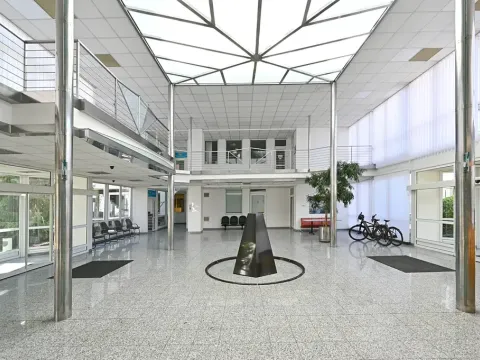 Pronájem kanceláře, Praha - Prosek, Litvínovská, 282 m2