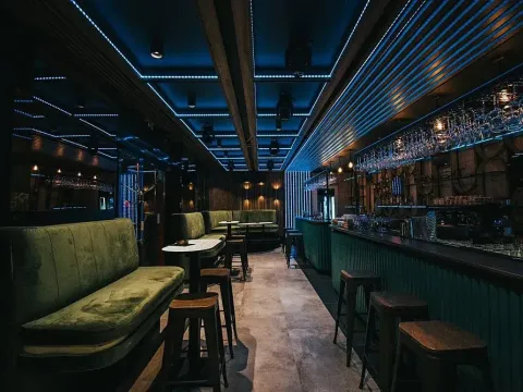 Pronájem obchodního prostoru, Praha - Staré Město, 415 m2
