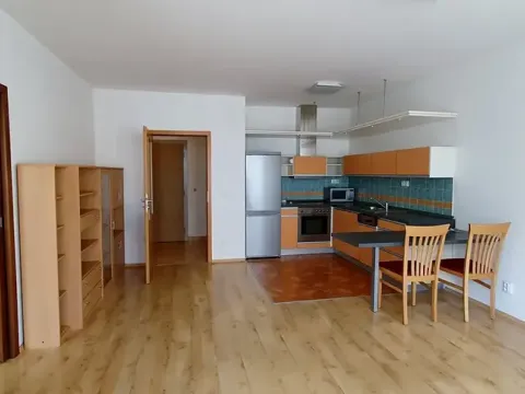 Pronájem bytu 2+kk, Praha - Holešovice, Poupětova, 51 m2