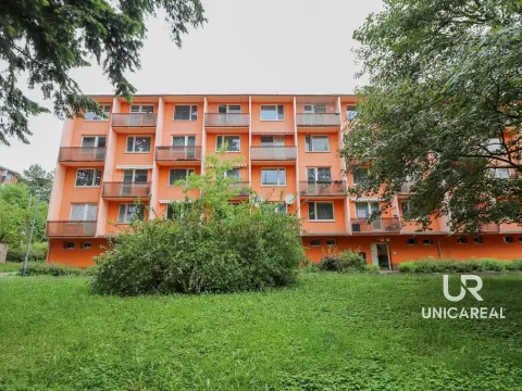 Prodej bytu 3+1, Brno - Komín, Řezáčova, 75 m2