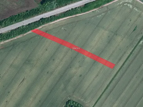Prodej pole, Týnec, 8779 m2
