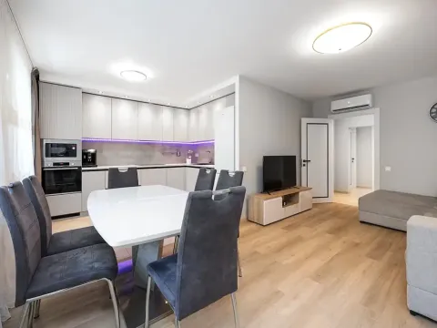 Prodej bytu 3+kk, Praha - Prosek, Jablonecká, 74 m2