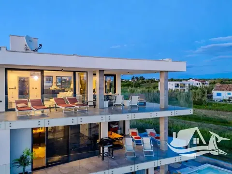Prodej bytu 4+kk, Privlaka, Chorvatsko, 186 m2
