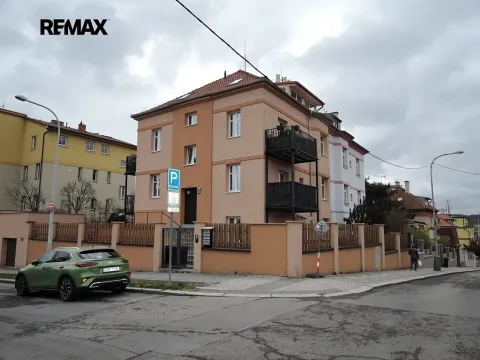 Pronájem bytu 2+kk, Praha - Smíchov, U Malvazinky, 38 m2