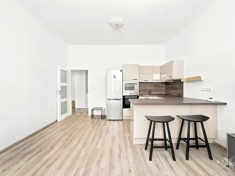 Pronájem bytu 2+kk, Praha - Košíře, Pod Kavalírkou, 44 m2