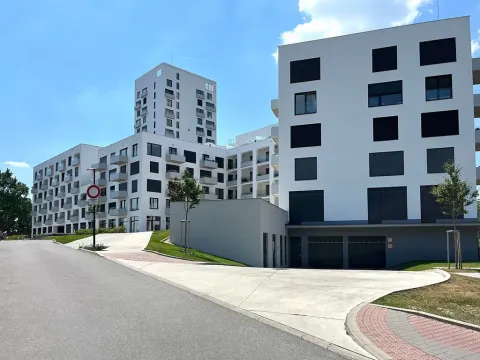 Pronájem bytu 2+kk, Brno, třída Generála Píky, 75 m2