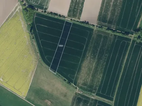 Prodej pole, Uhersko, 11302 m2