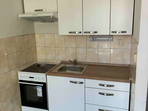 Pronájem bytu 1+kk, Děčín, Tržní, 33 m2