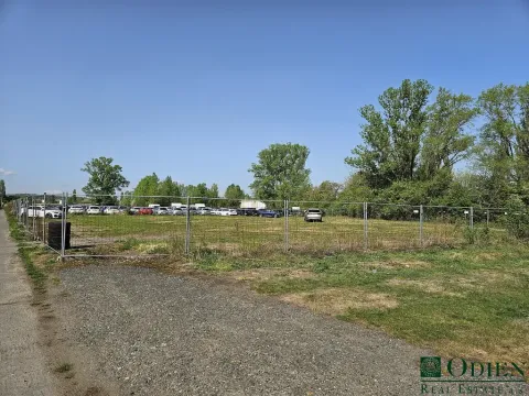 Pronájem komerčního pozemku, Praha - Letňany, Beranových, 5000 m2