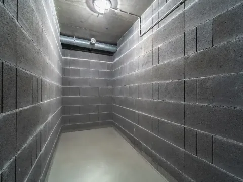 Pronájem - jiné, Praha - Libeň, Novovysočanská, 4 m2