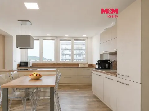 Prodej bytu 4+kk, Kutná Hora - Hlouška, Masarykova, 67 m2