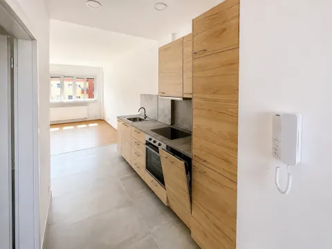 Pronájem bytu 2+kk, Praha - Libeň, U školičky, 43 m2