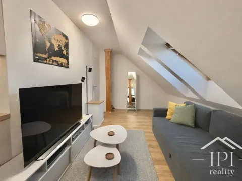 Prodej bytu 2+kk, Praha - Holešovice, Komunardů, 53 m2