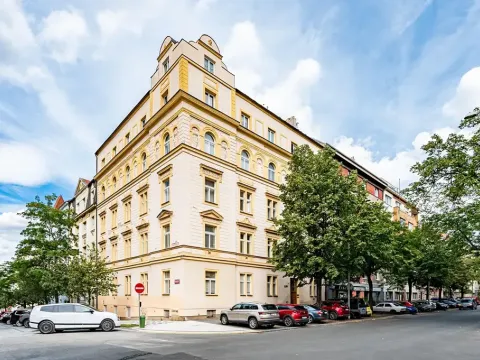 Pronájem bytu 3+kk, Praha, Lucemburská, 44 m2