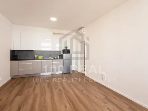 Pronájem bytu 2+kk, Pardubice, třída Míru, 44 m2