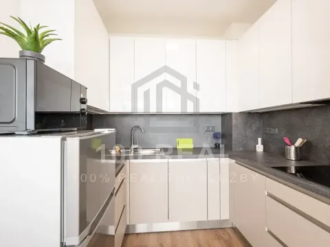 Pronájem bytu 2+kk, Pardubice, třída Míru, 52 m2