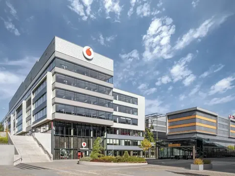 Pronájem kanceláře, Praha - Stodůlky, náměstí Junkových, 500 m2