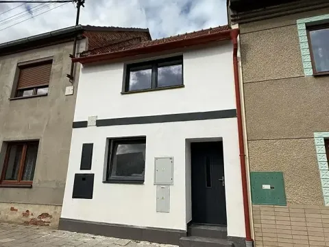 Prodej bytu 2+1, Ondratice, 46 m2