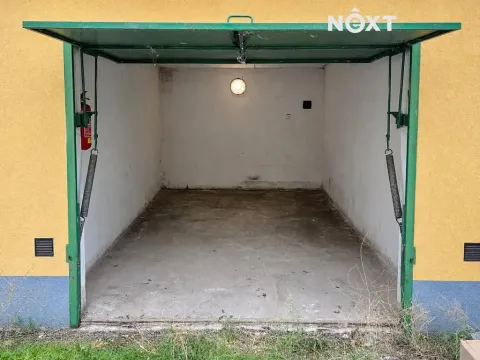 Prodej garáže, Praha - Strašnice, 16 m2
