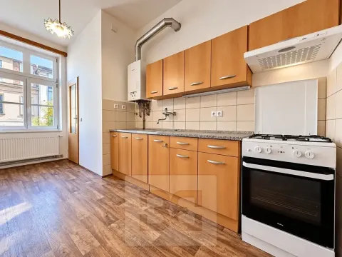 Pronájem bytu 1+1, Praha - Malá Strana, Petřínská, 38 m2