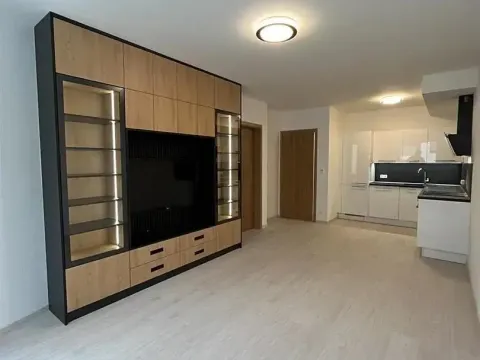 Pronájem bytu 2+kk, Praha - Stodůlky, Ferrariho, 60 m2