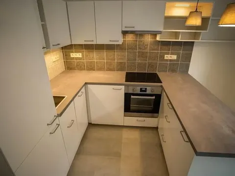 Pronájem bytu 2+kk, Praha - Podolí, Na Zlatnici, 54 m2