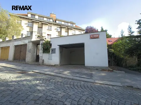 Prodej garáže, Praha - Podolí, 27 m2