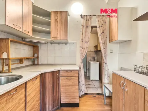 Prodej bytu 3+1, Kostelec nad Labem, Neratovická, 61 m2