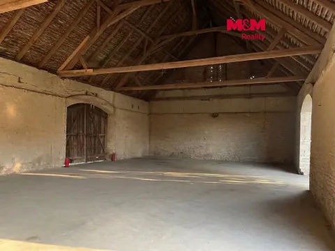 Pronájem skladu, Morašice, 303 m2