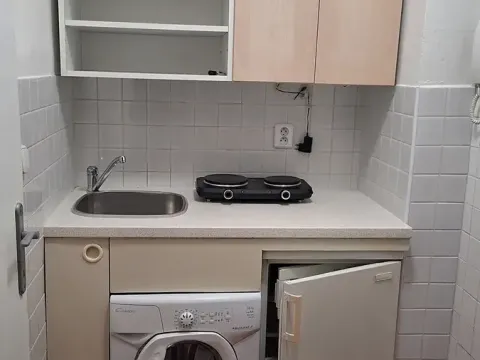 Pronájem bytu 1+kk, Praha - Vokovice, Evropská, 20 m2