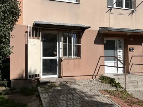 Prodej obchodního prostoru, Chodov, Revoluční, 35 m2