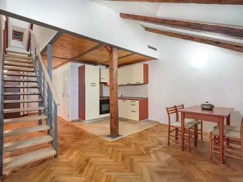 Prodej bytu 2+kk, Praha - Smíchov, Plzeňská, 63 m2