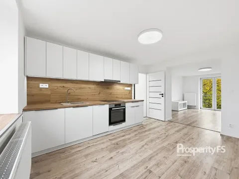 Pronájem bytu 2+1, Kladno, Petrohradská, 54 m2