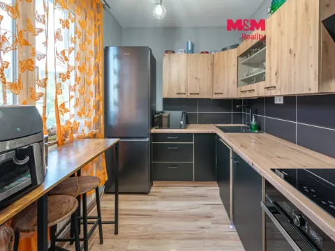 Prodej bytu 3+1, Kraslice, Pod nádražím, 68 m2
