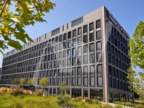 Pronájem kanceláře, Praha - Karlín, Rohanské nábřeží, 337 m2