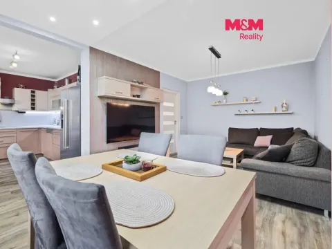 Prodej bytu 3+1, Benešov u Semil, 73 m2
